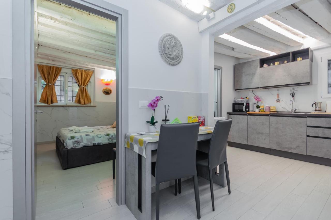 Palazzo Dolfin - Piazza San Marco Lovely Apartment Benátky Exteriér fotografie